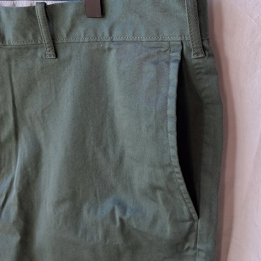 J.Crew Olive Green Shorts Size 40